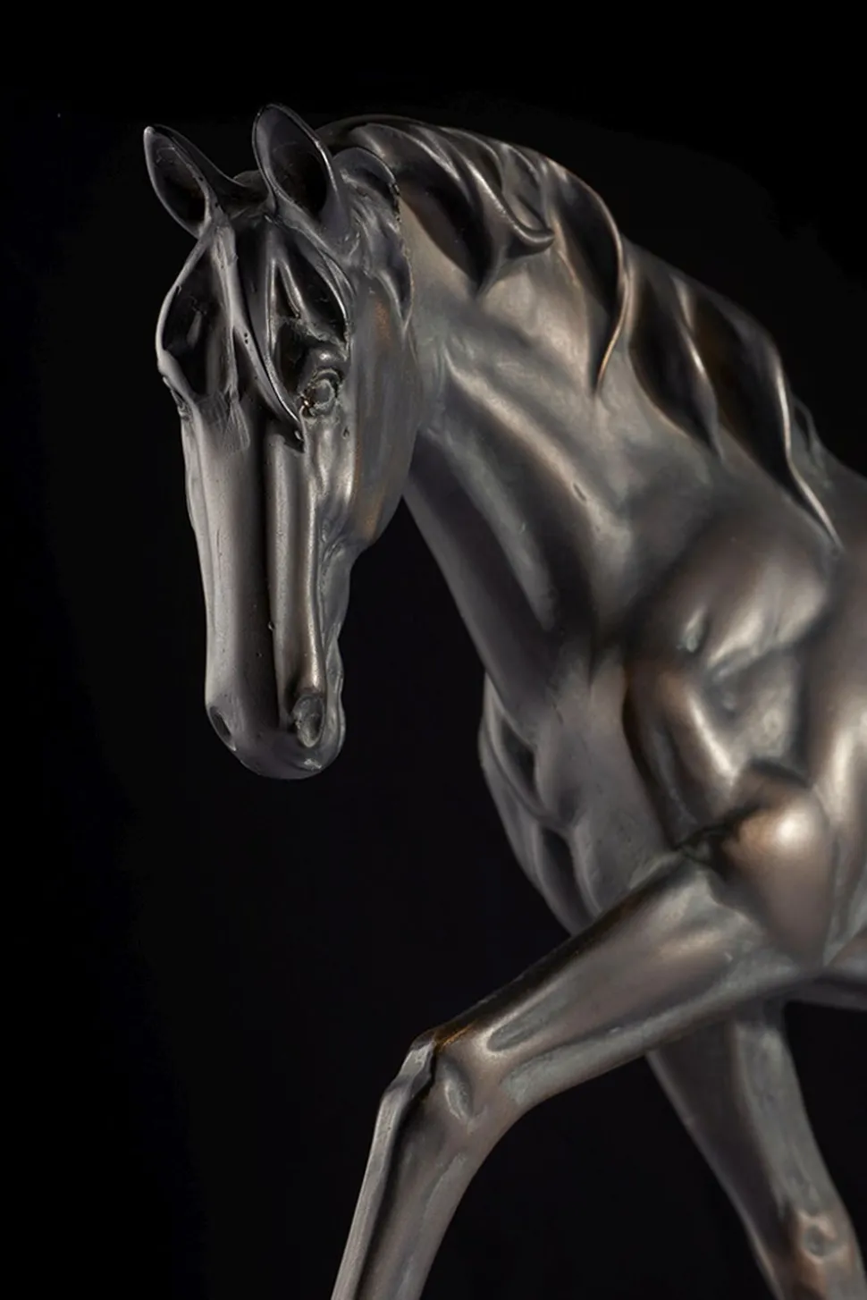 Gestell für Tischlampe Pferd Resin in Bronze antik 49cm