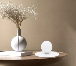 Nachttischleuchte Glaskugel blendarm E27 15 cm in Weiß