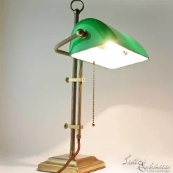 Stilvolle Bankerleuchte Messing Glas mit Zugschalter