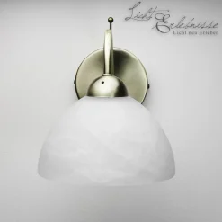 Zeitlose Wandleuchte 1-flmg. messing-farben