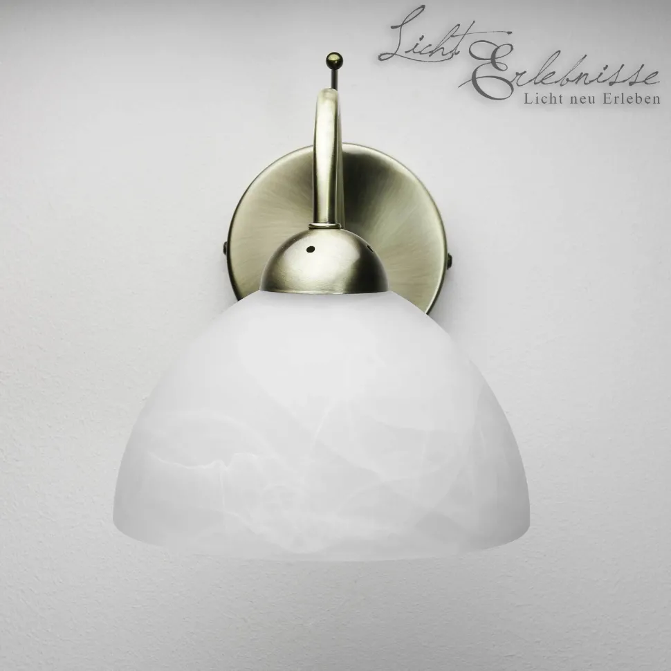 Zeitlose Wandleuchte 1-flmg. messing-farben